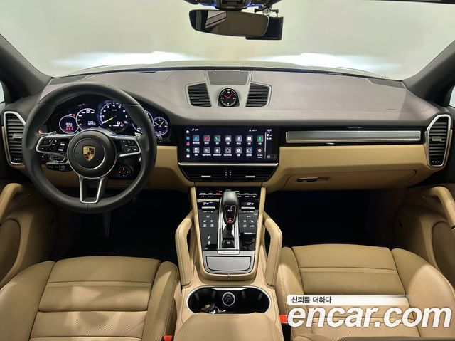 Porsche Cayenne 2023 — photo 11