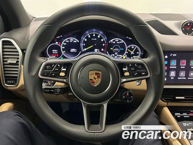Porsche Cayenne 2023 — photo 12