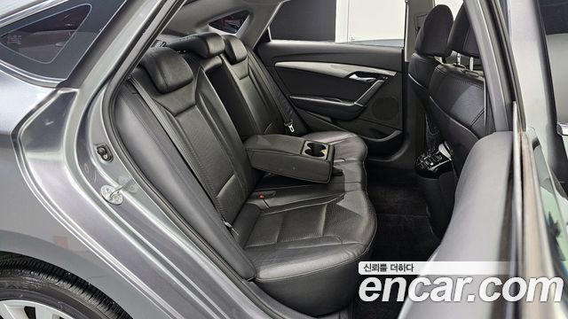 Hyundai i40 2014 — photo 11