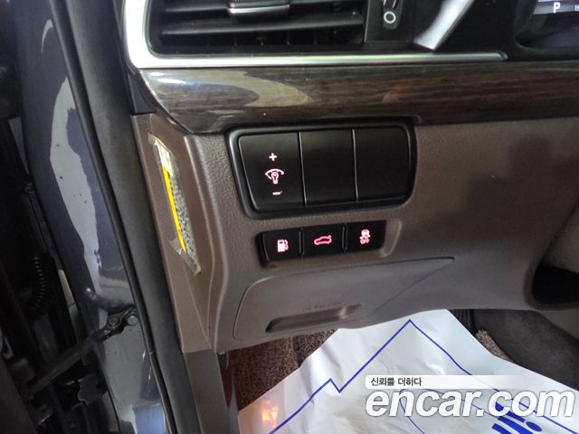 Kia K7 2017 — photo 10