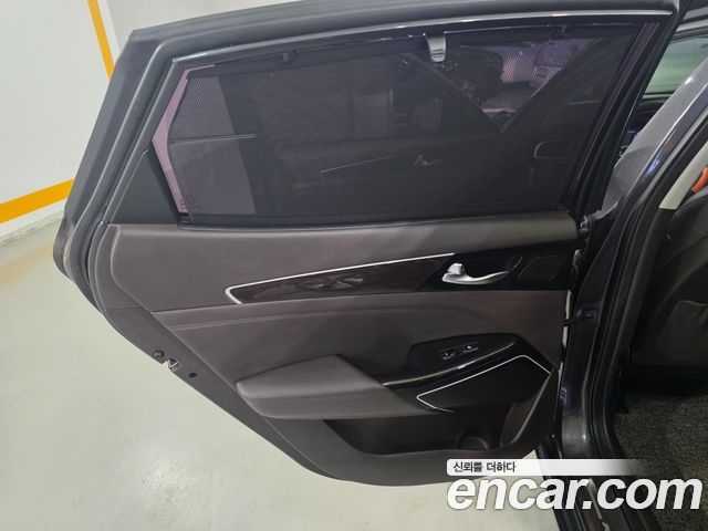 Kia K7 2017 — photo 17