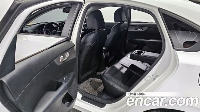 Kia K3 2021 — photo 17