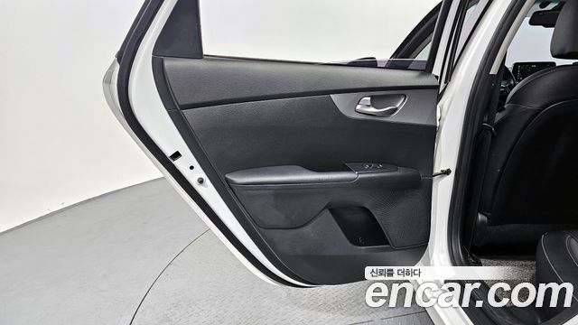 Kia K3 2021 — photo 15