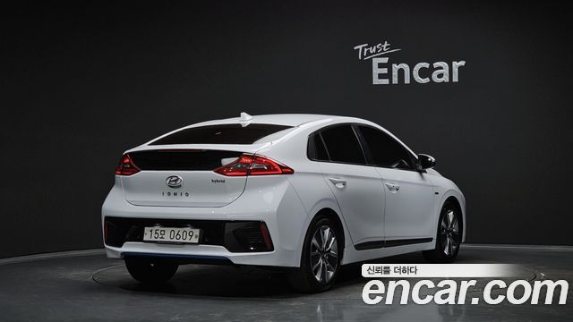 Hyundai Ioniq 2016 — photo 2