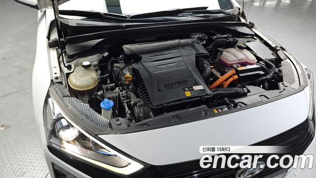 Hyundai Ioniq 2016 — photo 6