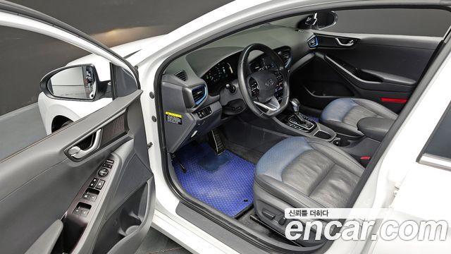 Hyundai Ioniq 2016 — photo 12