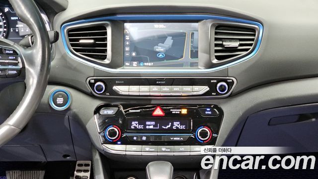 Hyundai Ioniq 2016 — photo 14