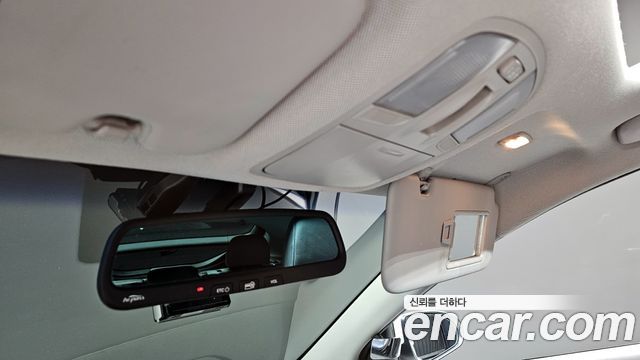 Hyundai Ioniq 2016 — photo 17