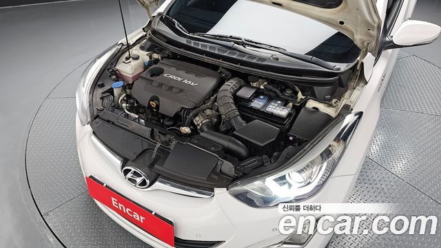 Hyundai AVANTE 2014 — photo 6