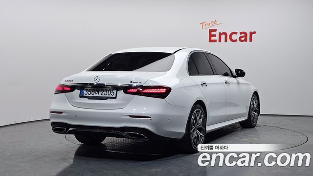 Mercedes-Benz E-Class 2021 — photo 2