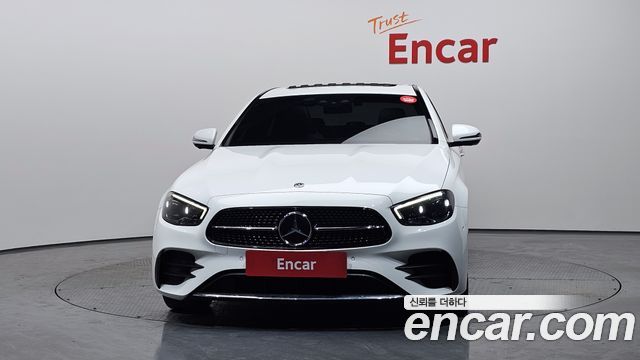 Mercedes-Benz E-Class 2021 — photo 3