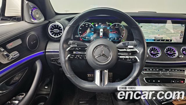 Mercedes-Benz E-Class 2021 — photo 19