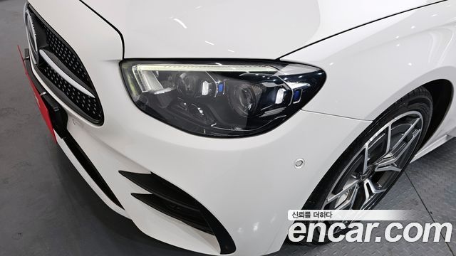 Mercedes-Benz E-Class 2021 — photo 8
