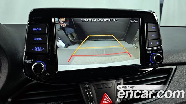 Hyundai i30 2018 — photo 23