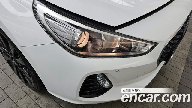 Hyundai i30 2018 — photo 8