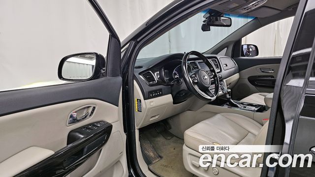 Kia Canival 2019 — photo 10