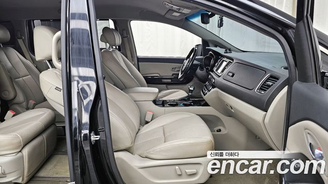 Kia Canival 2019 — photo 11