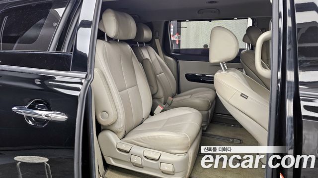 Kia Canival 2019 — photo 12
