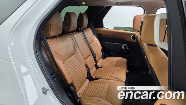 Land Rover Discovery 2020 — photo 11