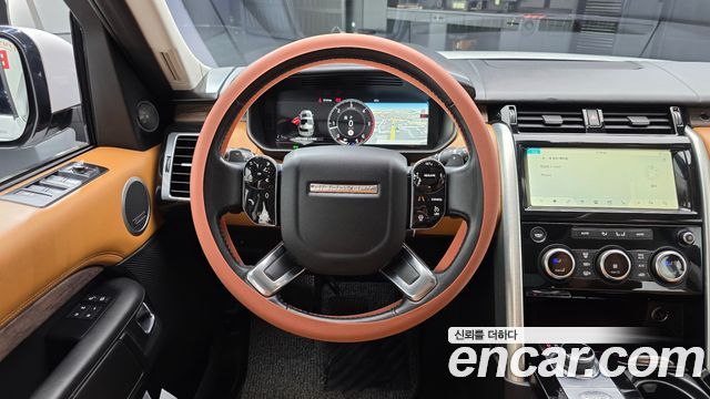 Land Rover Discovery 2020 — photo 13