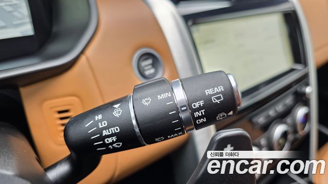 Land Rover Discovery 2020 — photo 16
