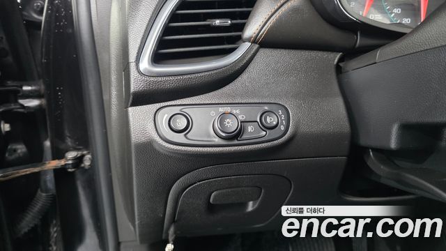 Chevrolet Korea Trax 2017 — photo 14