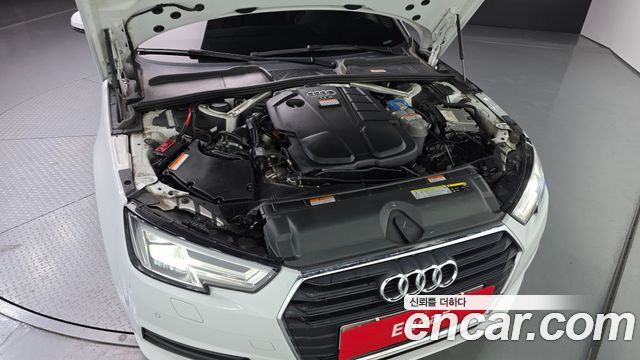 Audi A4 2018 — photo 6