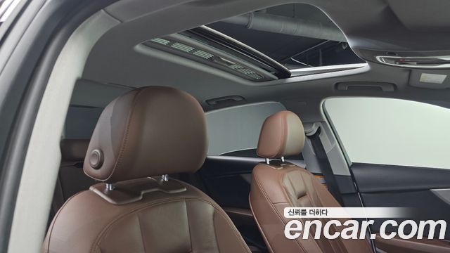 Audi A4 2018 — photo 17