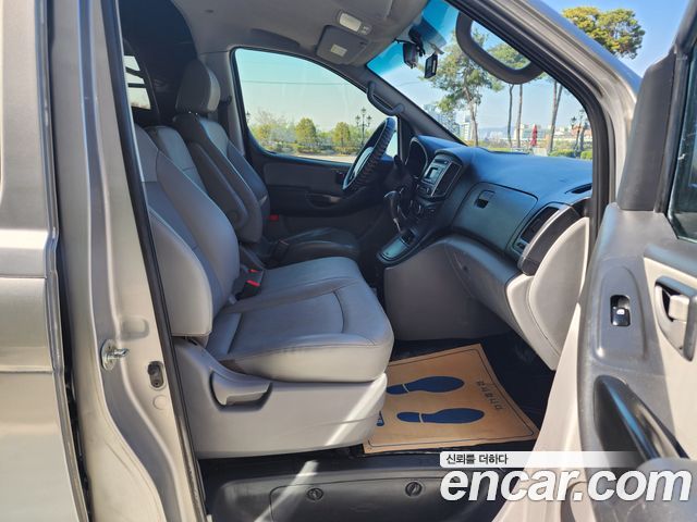 Hyundai Starex 2018 — photo 15