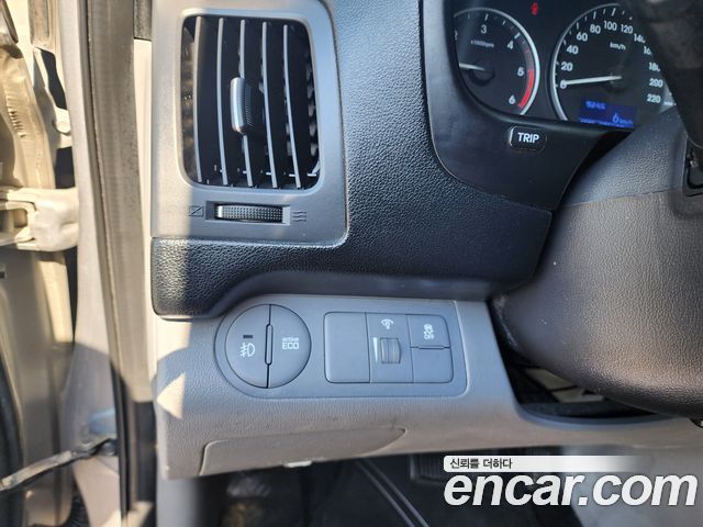 Hyundai Starex 2018 — photo 18