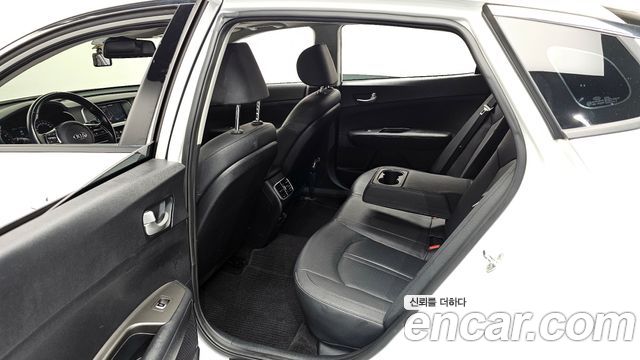 Kia K5 2020 — photo 11
