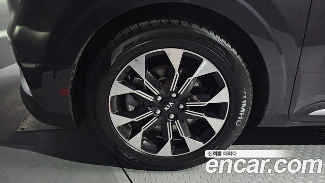 Kia Canival 2021 — photo 5