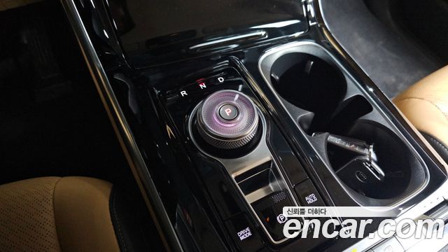 Kia Canival 2021 — photo 12
