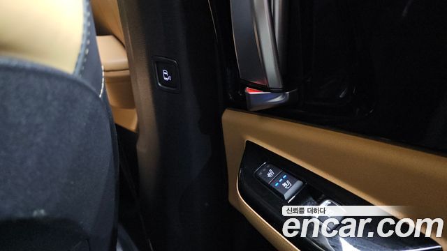 Kia Canival 2021 — photo 25