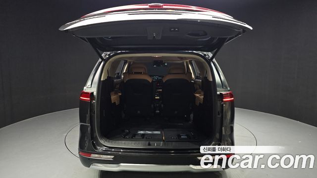 Kia Canival 2021 — photo 26