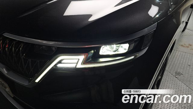 Kia Canival 2021 — photo 8