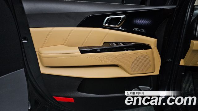 Kia Canival 2021 — photo 14