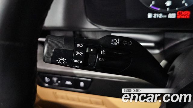 Kia Canival 2021 — photo 28