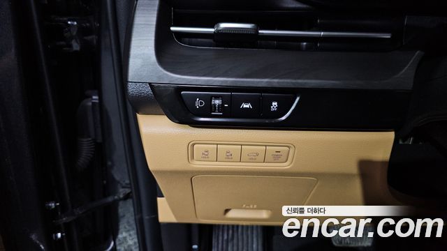 Kia Canival 2021 — photo 29