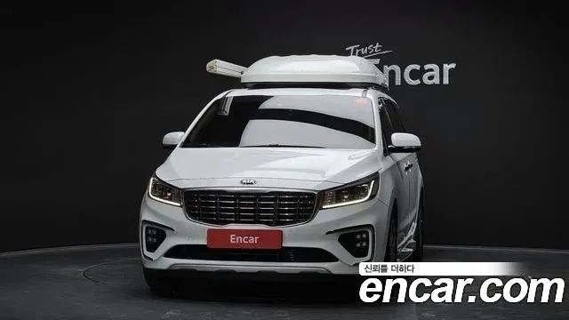 Kia Canival 2019 — photo 3