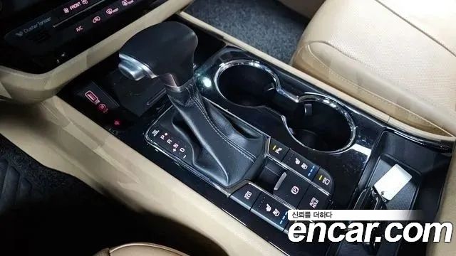 Kia Canival 2019 — photo 9