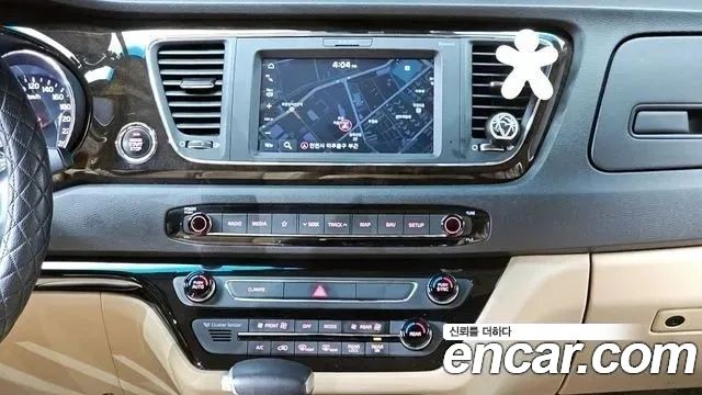 Kia Canival 2019 — photo 14