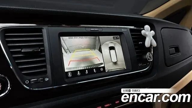 Kia Canival 2019 — photo 15