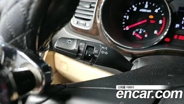 Kia Canival 2019 — photo 18