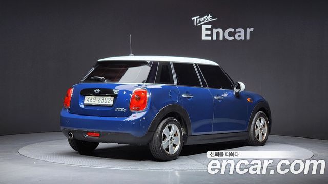 Mini Cooper 2017 — photo 2