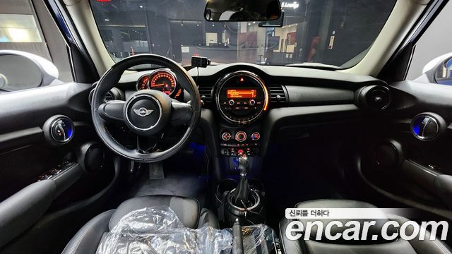 Mini Cooper 2017 — photo 7