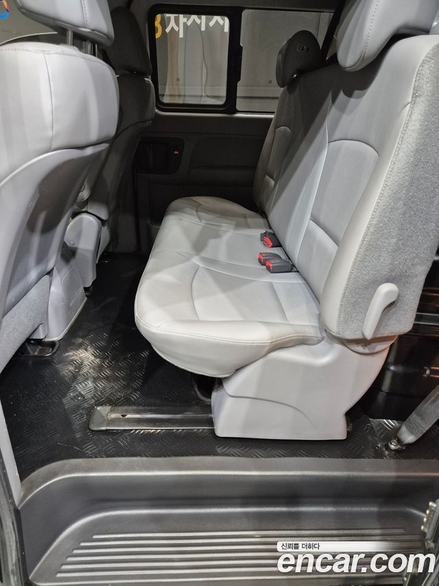Hyundai Starex 2019 — photo 7