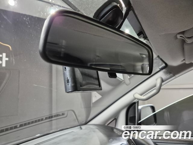 Hyundai Starex 2019 — photo 12