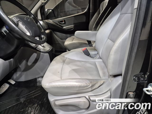 Hyundai Starex 2019 — photo 13
