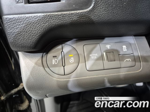 Hyundai Starex 2019 — photo 14